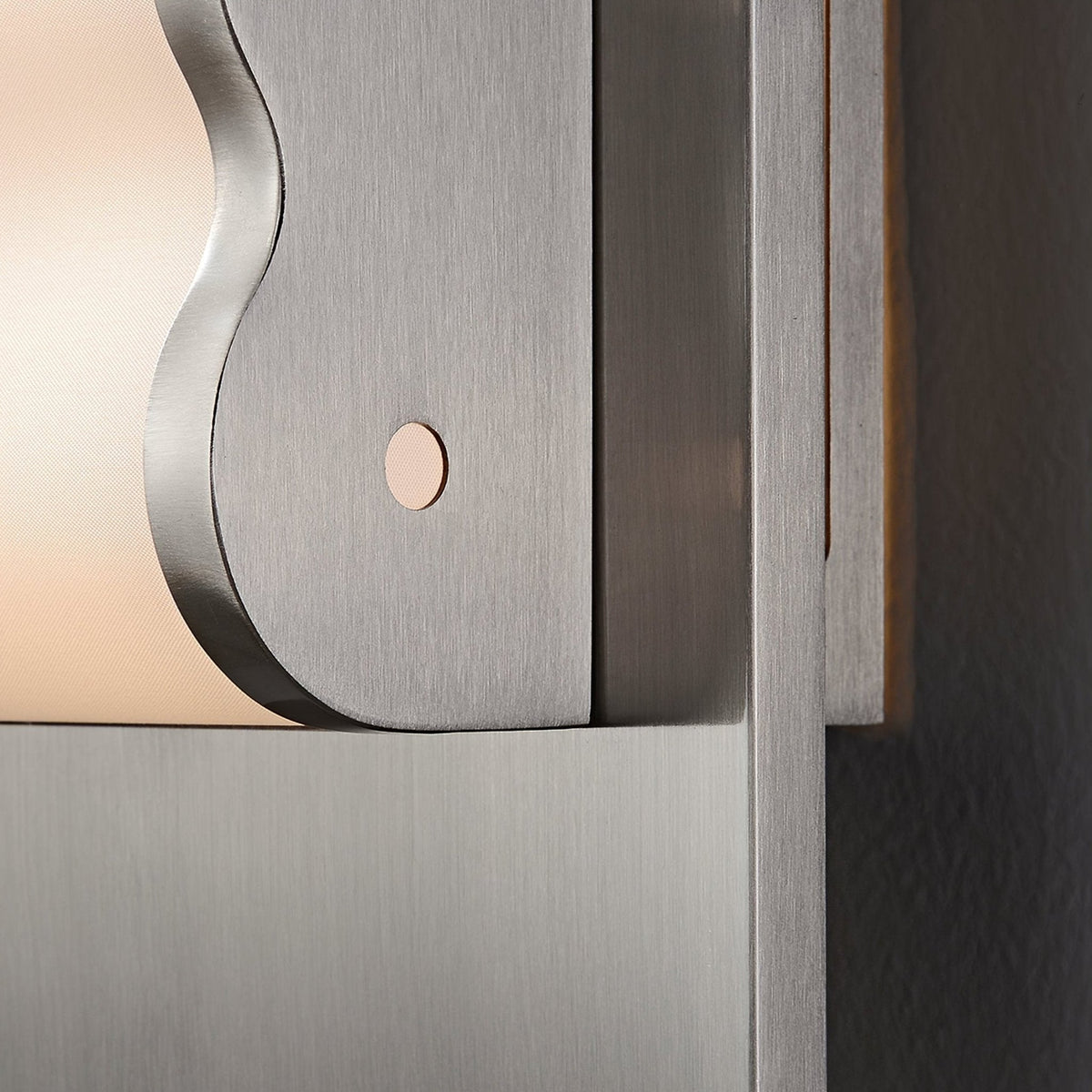 Wavelet Wall Lamp