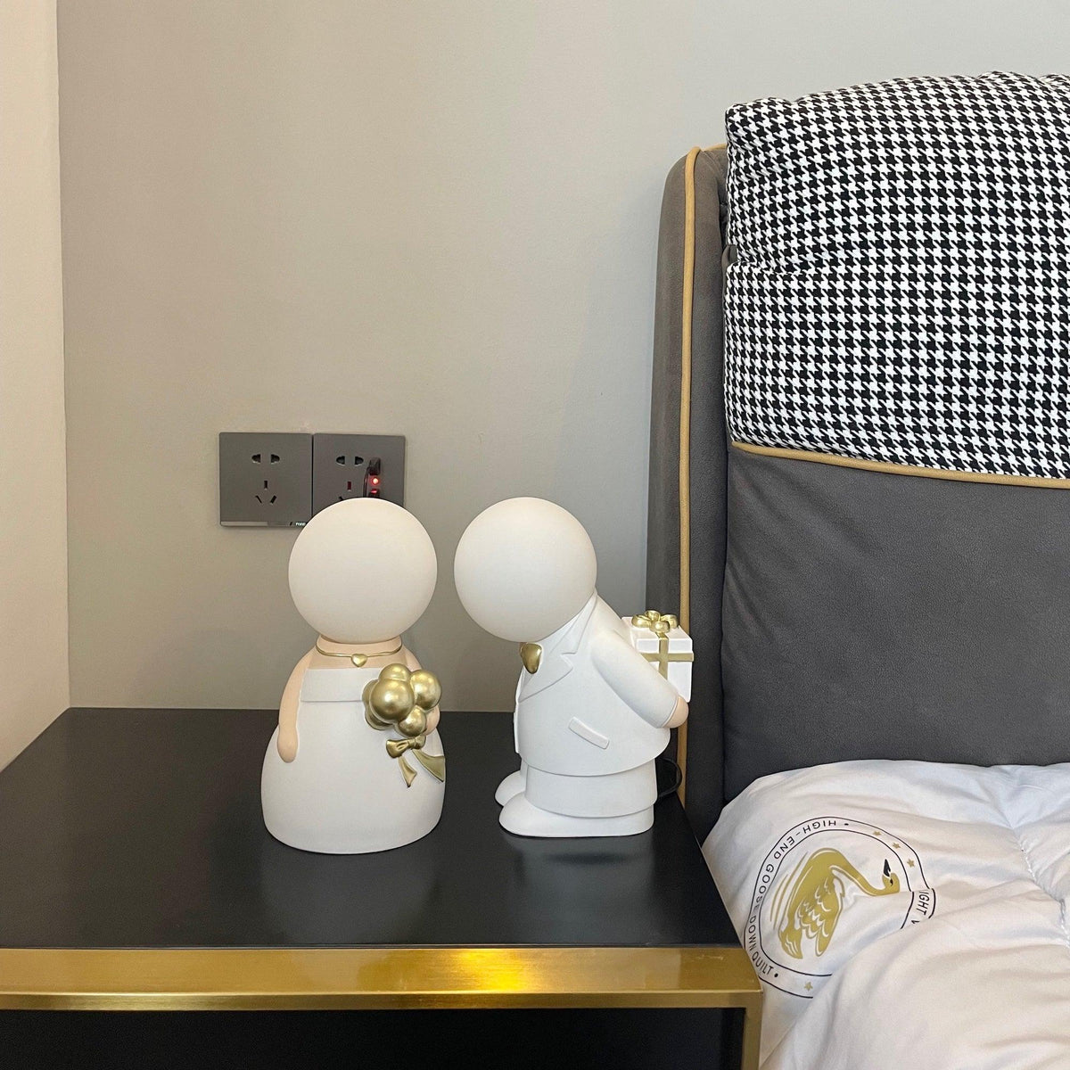 Wedding Decoration Built - in Battery Table Lamp
