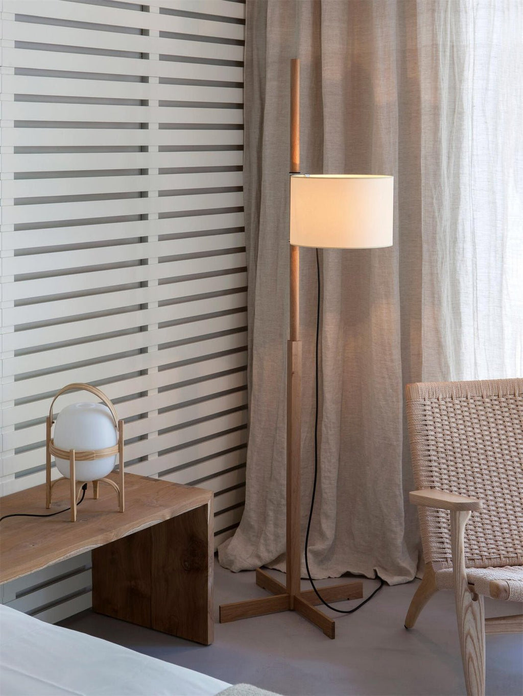 Wood Tmm Floor Lamp