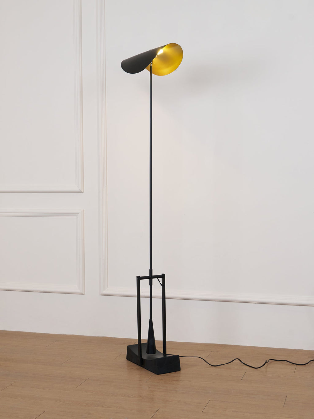YIU - X Floor Lamp