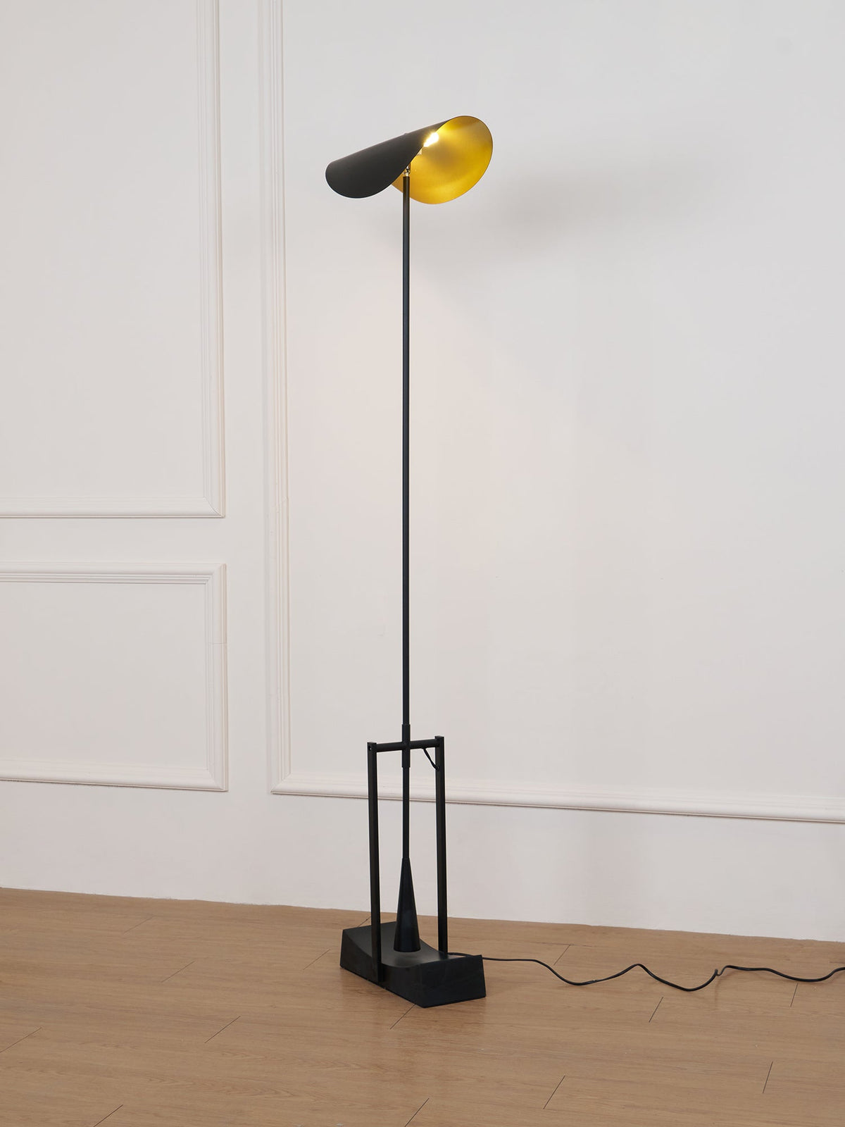 YIU - X Floor Lamp