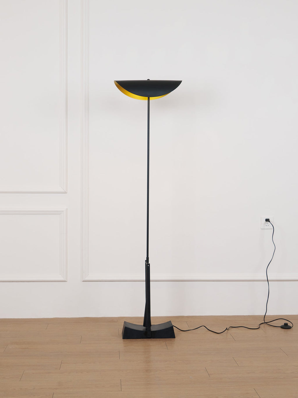 YIU - X Floor Lamp
