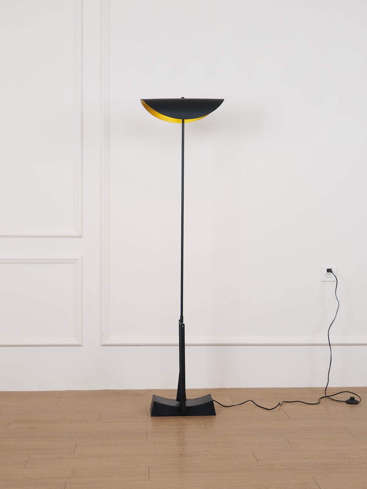 YIU - X Floor Lamp