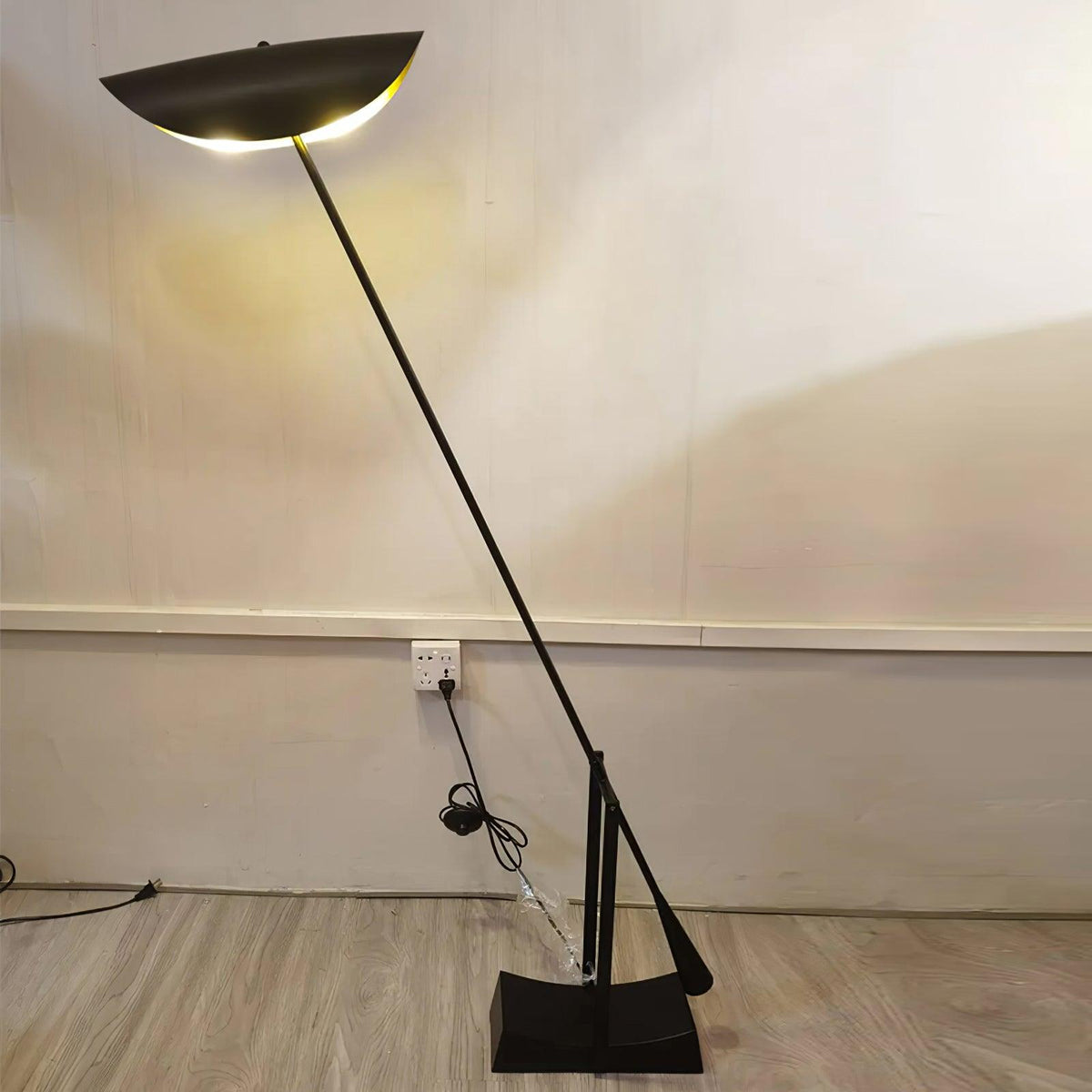 YIU - X Floor Lamp