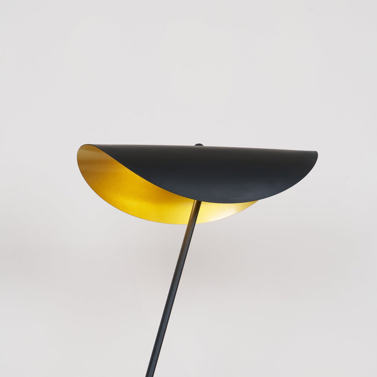 YIU - X Floor Lamp