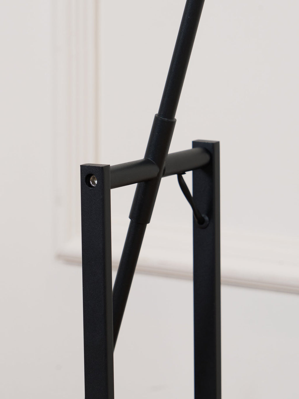 YIU - X Floor Lamp