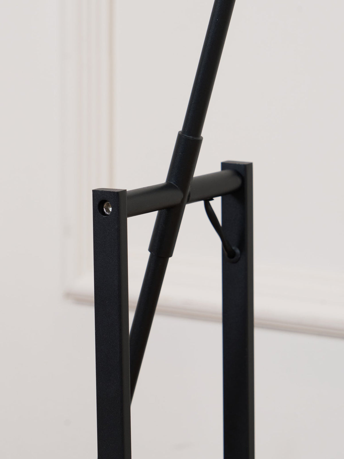 YIU - X Floor Lamp